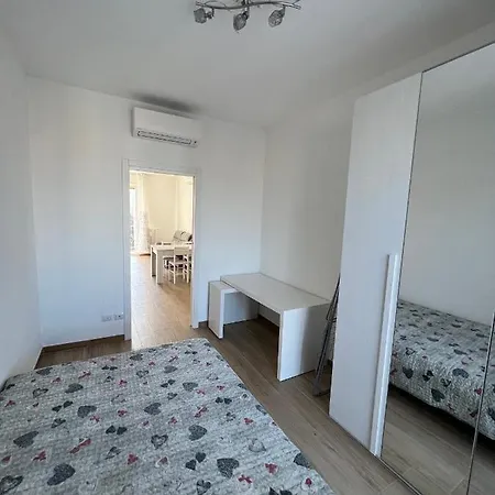 Πανσιόν Paul House *
