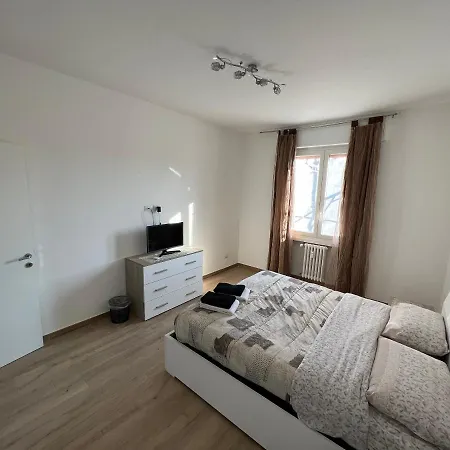 Paul House Πανσιόν